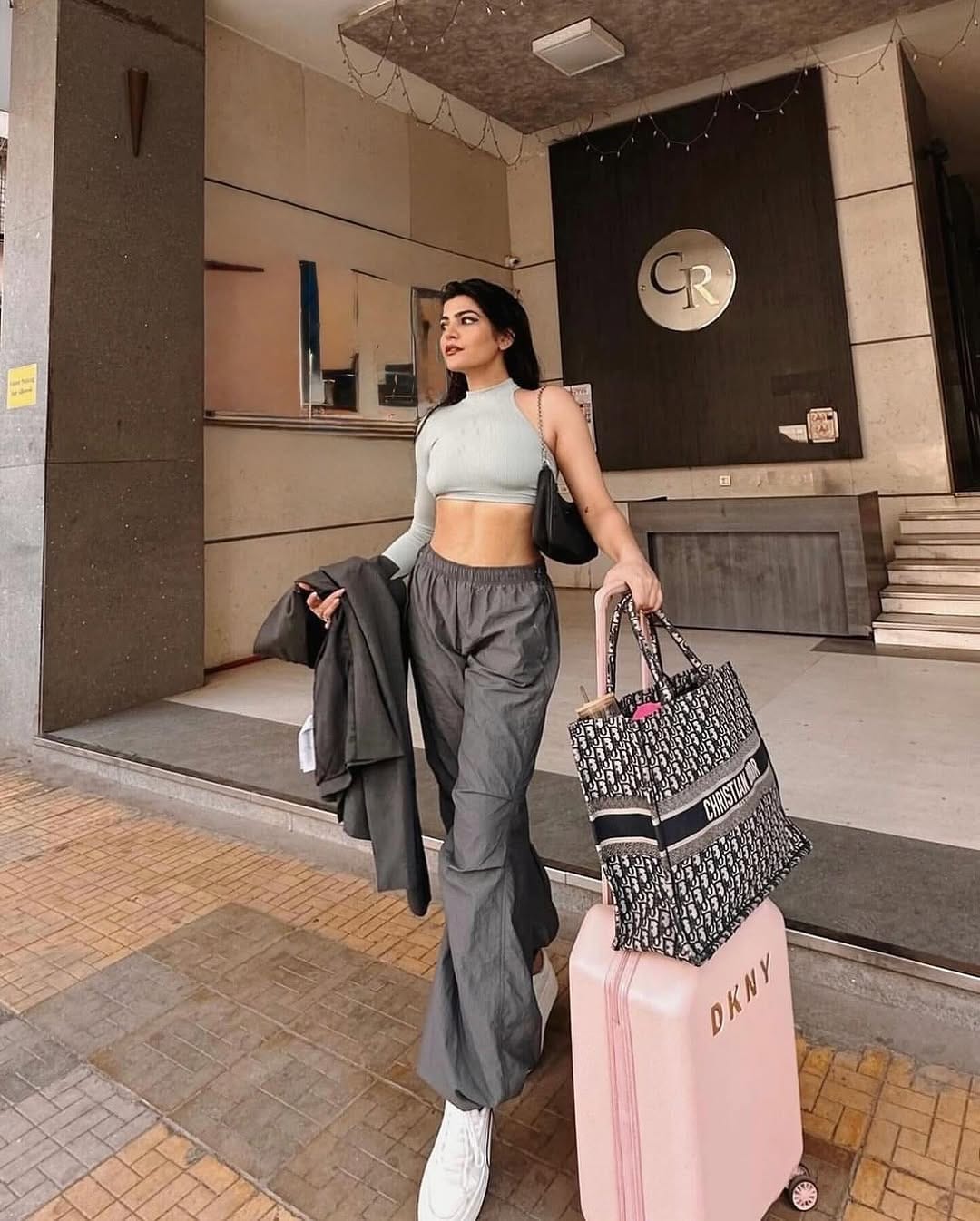 Wide-Leg Joggers with Cropped Hoodie